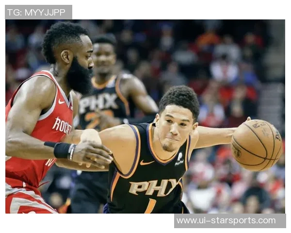 布克称赞格林能减轻压力认为其天赋极高助力球队表现